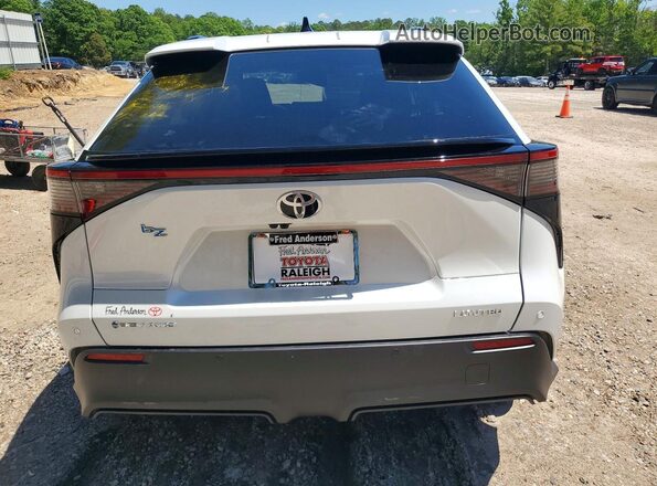JTMBDAFB2TA006151 2026 TOYOTA BZ Белый Вид сзади