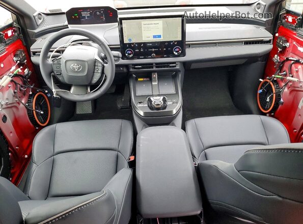JTMBDAFB3TA004232 2026 TOYOTA BZ Красный Вид панели приборов