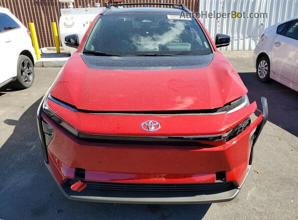 JTMBDAFB5TA007102 2026 TOYOTA BZ Красный Вид спереди