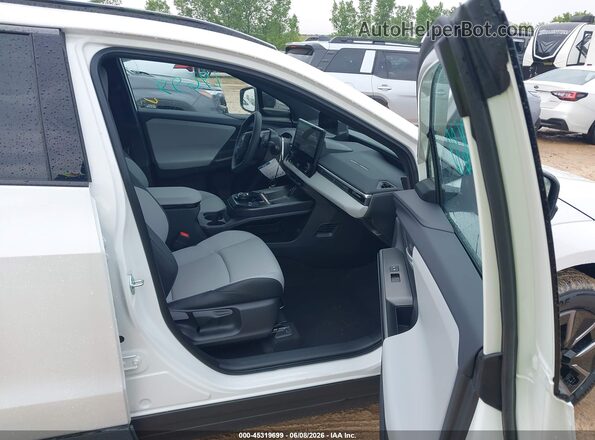 JTMBEAGC5TJ001997 2026 SUBARU SOLTERRA Белый Вид салона спереди
