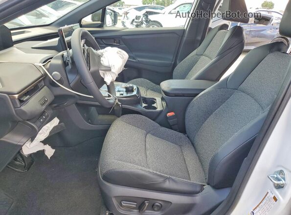 JTMBFAEB4TA002274 2026 TOYOTA BZ Белый Вид салона спереди
