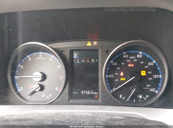 JTMBFREV0HJ133007 2017 TOYOTA RAV4 Red Widok tylnych siedzeń