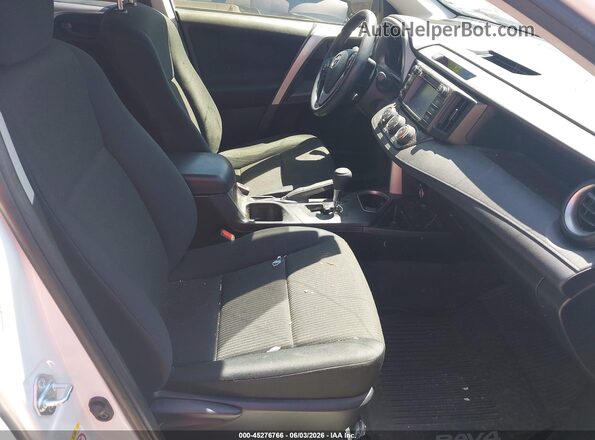 JTMBFREV0HJ708108 2017 TOYOTA RAV4 White Вид салону спереду