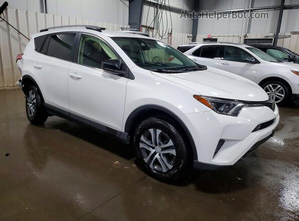 JTMBFREV0JJ261365 2018 TOYOTA RAV4 White Front right