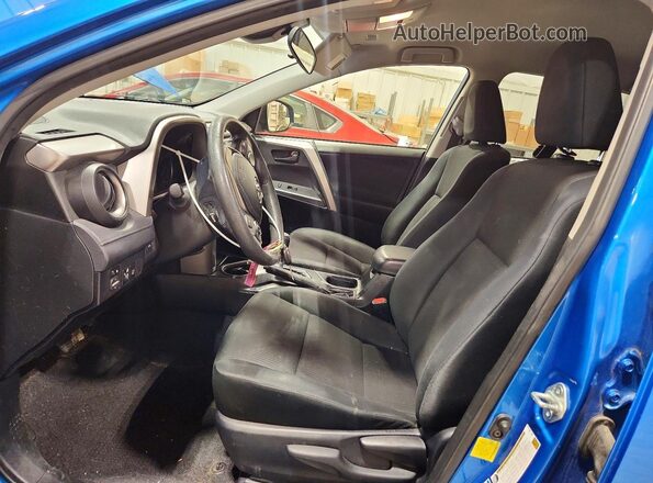 JTMBFREV0JJ726033 2018 TOYOTA RAV4 Blue Вид салону спереду