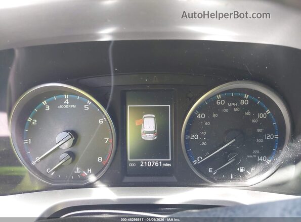 JTMBFREV1HJ704827 2017 TOYOTA RAV4 White Հետևի նստատեղերի տեսք