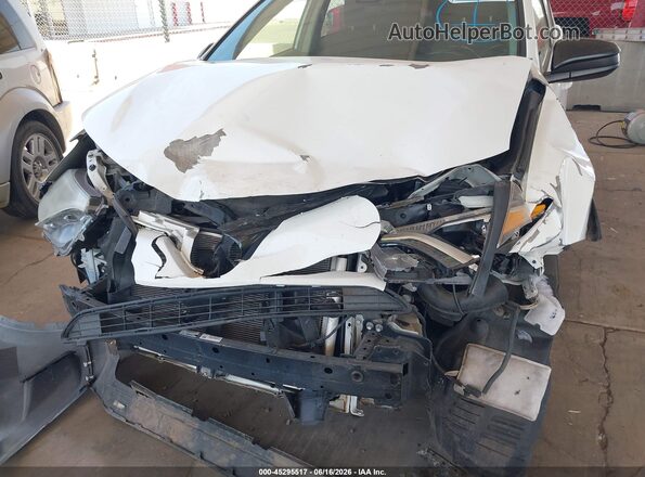 JTMBFREV1HJ704827 2017 TOYOTA RAV4 White Դիմացի տեսք