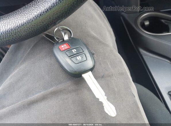 JTMBFREV2JJ211776 2018 TOYOTA RAV4 Серебряный Вид панели приборов
