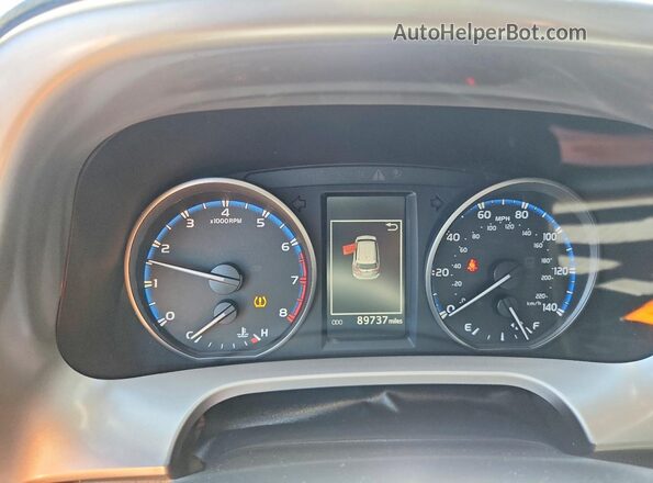 JTMBFREV3HJ116508 2017 TOYOTA RAV4 Red Սարքավորումների վահանակի տեսք