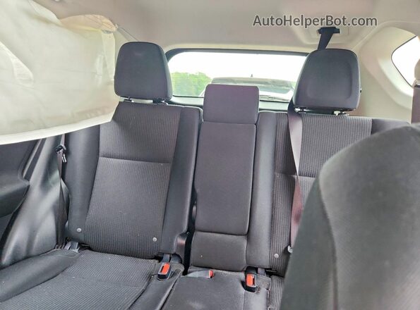 JTMBFREV3HJ135768 2017 TOYOTA RAV4 Red Rear seats view
