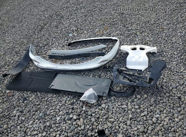 JTMBFREV3JJ207252 2018 TOYOTA RAV4 White VIN կոդի պիտակի տեսք