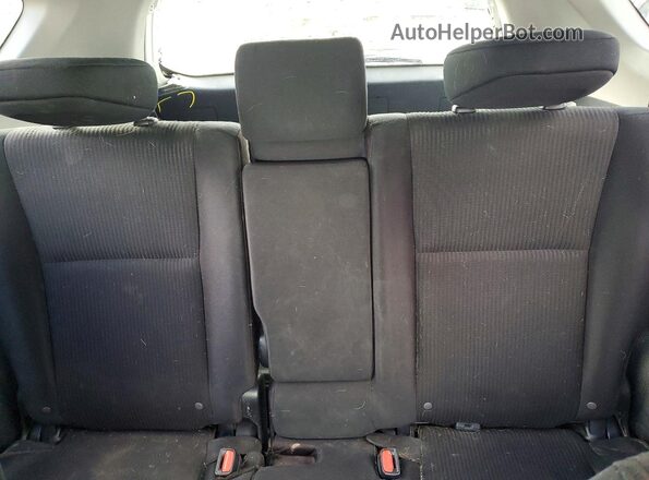 JTMBFREV3JJ207252 2018 TOYOTA RAV4 White Հետևի նստատեղերի տեսք