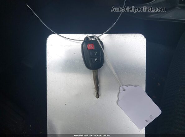 JTMBFREV3JJ225590 2018 TOYOTA RAV4 Серый Вид панели приборов