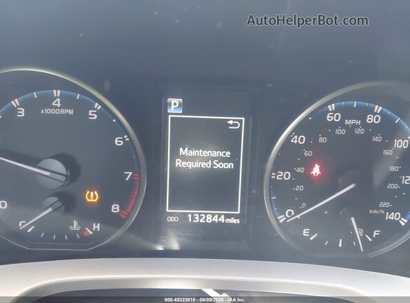 JTMBFREV3JJ248934 2018 TOYOTA RAV4 Black Հետևի նստատեղերի տեսք
