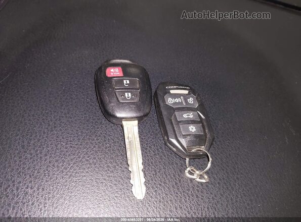 JTMBFREV4GD195023 2016 TOYOTA RAV4 Серый Вид панели приборов