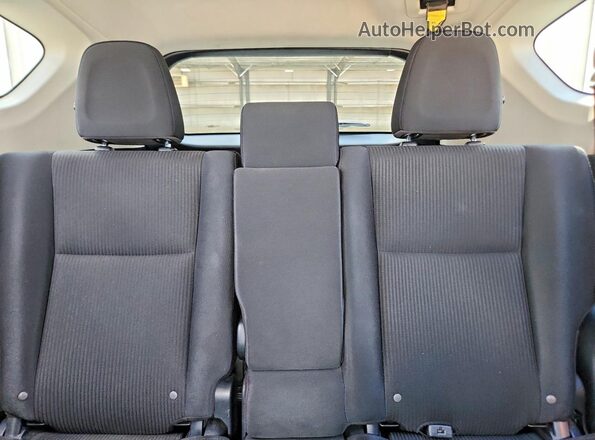 JTMBFREV4HJ714221 2017 TOYOTA RAV4 Black Vista de los asientos traseros