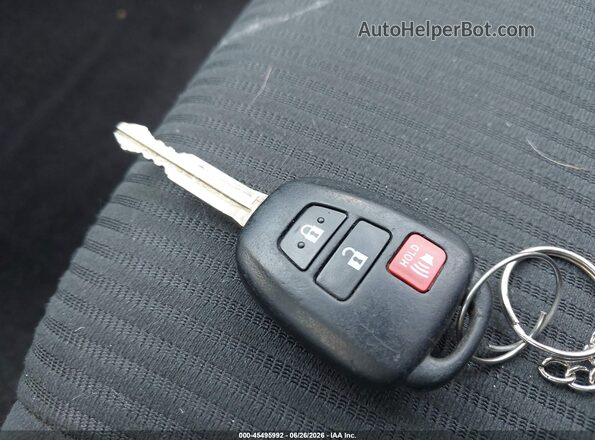 JTMBFREV5GJ076639 2016 TOYOTA RAV4 Синий Вид панели приборов