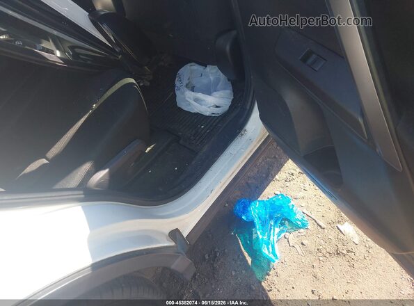 JTMBFREV5JJ746164 2018 TOYOTA RAV4 White 