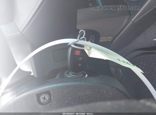 JTMBFREV5JJ746164 2018 TOYOTA RAV4 White 