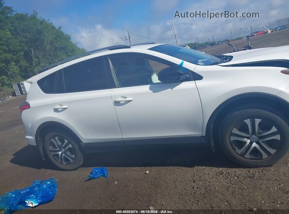 JTMBFREV5JJ746164 2018 TOYOTA RAV4 White 