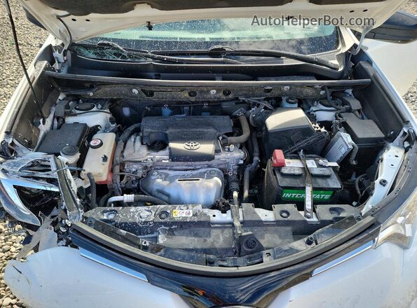 JTMBFREV5JJ748318 2018 TOYOTA RAV4 White Widok komory silnika