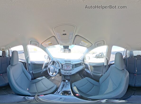 JTMBFREV5JJ748318 2018 TOYOTA RAV4 White 