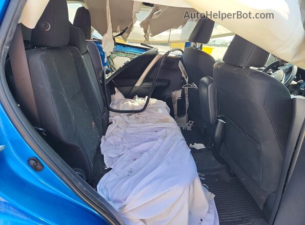 JTMBFREV8HJ706641 2017 TOYOTA RAV4 Blue Rear interior view