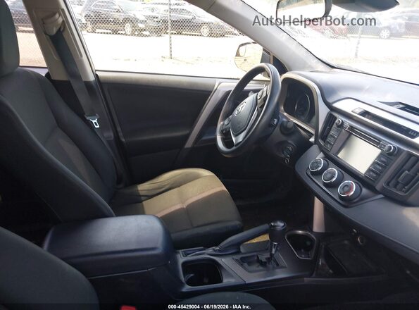 JTMBFREV8JJ194336 2018 TOYOTA RAV4 Silver Widok wnętrza z przodu
