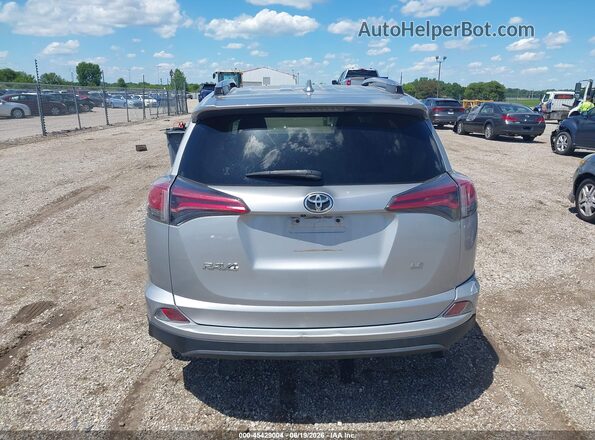 JTMBFREV8JJ194336 2018 TOYOTA RAV4 Silver 