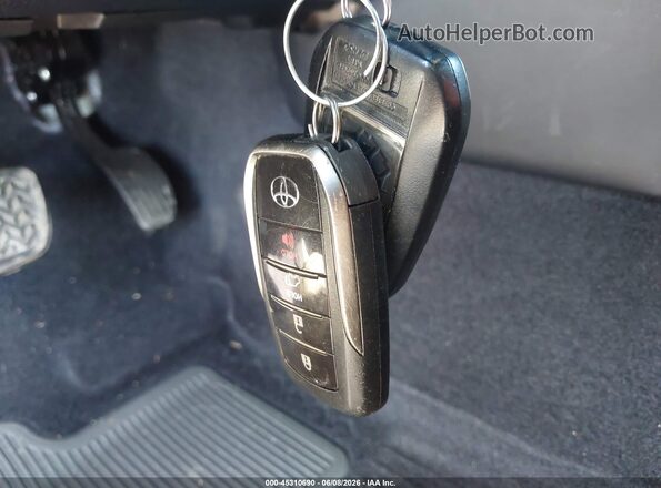 JTMCY7AJ4J4074084 2018 TOYOTA LAND CRUISER White Вид панелі приладів