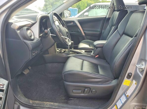 JTMDFREV5JD239269 2018 TOYOTA RAV4 Silver 