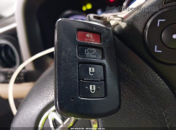 JTMDJREV0HD144319 2017 TOYOTA RAV4 HYBRID White წინა პანელის ხედი