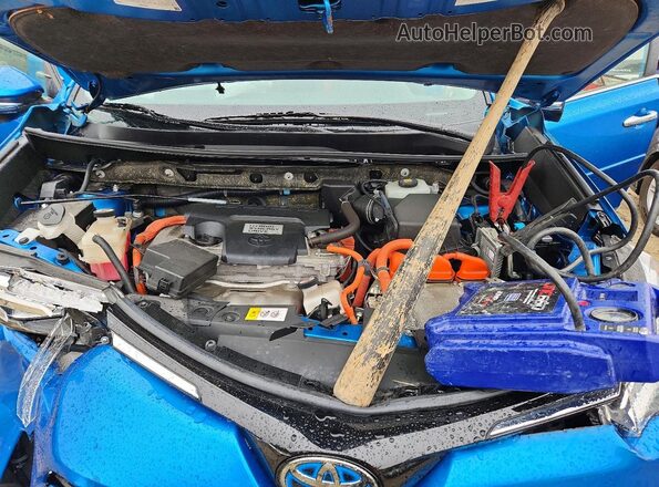 JTMDJREV1HD140652 2017 TOYOTA RAV4 Blue Engine compartment view