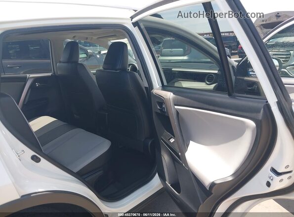 JTMDJREV2JD227384 2018 TOYOTA RAV4 HYBRID White 