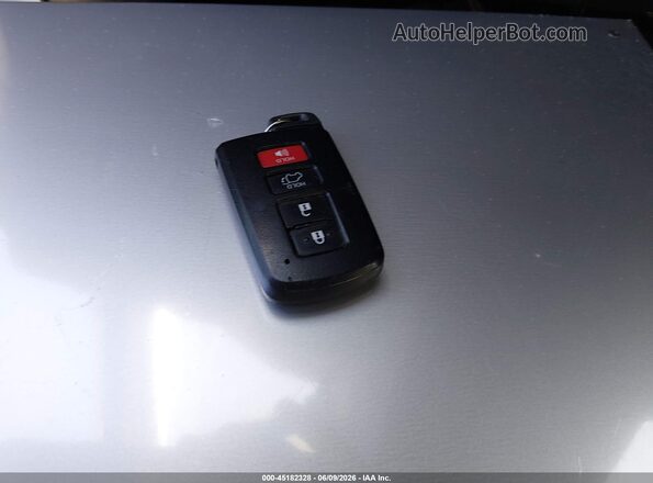 JTMDJREVXJD170948 2018 TOYOTA RAV4 HYBRID Белый Вид панели приборов
