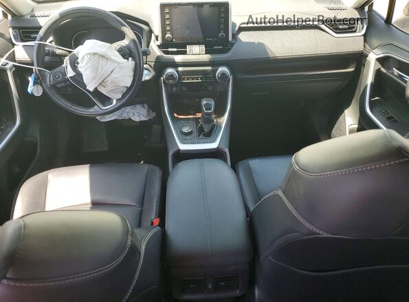 JTMDWRFV1KD013942 2019 TOYOTA RAV4 White 