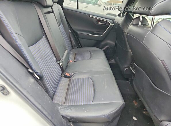 JTME6RFV3MD517884 2021 TOYOTA RAV4 White Vista de los asientos traseros