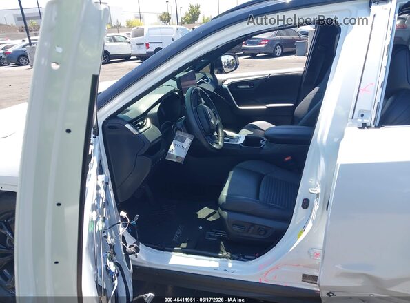 JTME6RFV7RJ042300 2024 TOYOTA RAV4 HYBRID White Front interior view