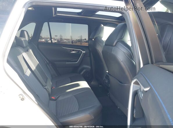 JTME6RFV8PD539626 2023 TOYOTA RAV4 HYBRID White Widok naklejki z numerem VIN