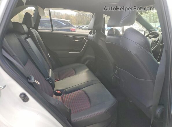 JTMEB3FV5ND090864 2022 TOYOTA RAV4 Белый Вид задней части салона