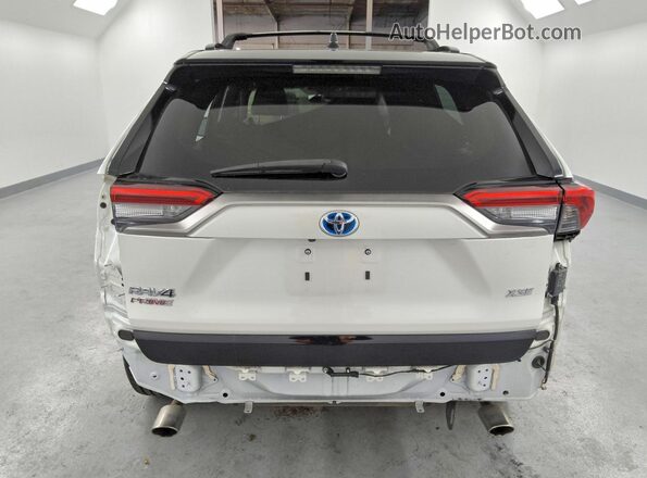 JTMEB3FV8MD007846 2021 TOYOTA RAV4 White 
