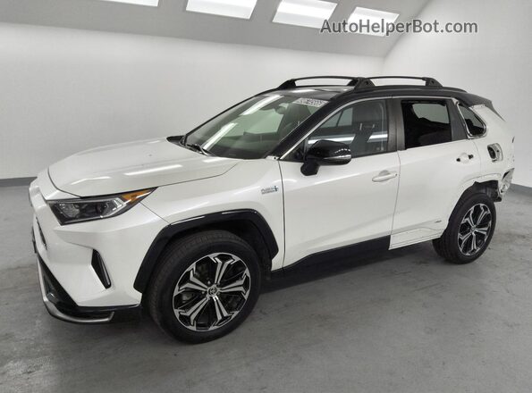 JTMEB3FV8MD007846 2021 TOYOTA RAV4 White 