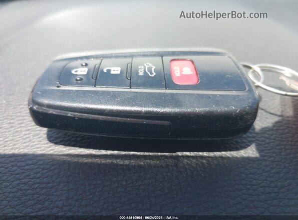 JTMEWRFV4KD509774 2019 TOYOTA RAV4 Белый Вид панели приборов