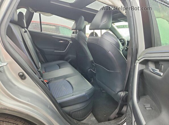 JTMEWRFV6KJ006846 2019 TOYOTA RAV4 Silver უკანა სალონის ხედი