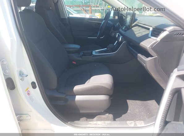 JTMF1RFV6KD003740 2019 TOYOTA RAV4 White Front interior view
