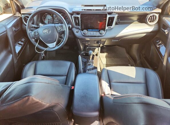 JTMJFREV3JJ216917 2018 TOYOTA RAV4 Gray Widok deski rozdzielczej