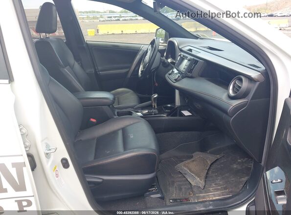 JTMJFREV5JJ719378 2018 TOYOTA RAV4 White Widok wnętrza z przodu
