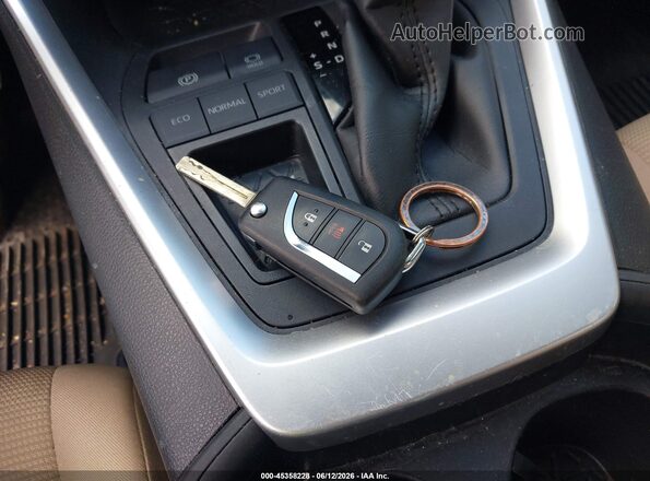 JTMK1RFV4KJ015627 2019 TOYOTA RAV4 Белый Вид панели приборов