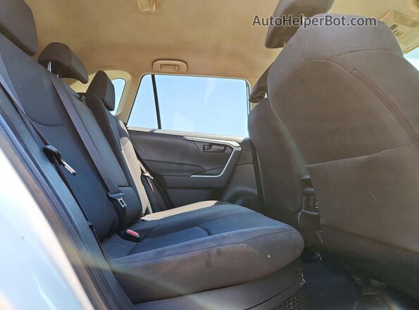 JTMMWRFV6KD016772 2019 TOYOTA RAV4 White Вид задньої частини салону
