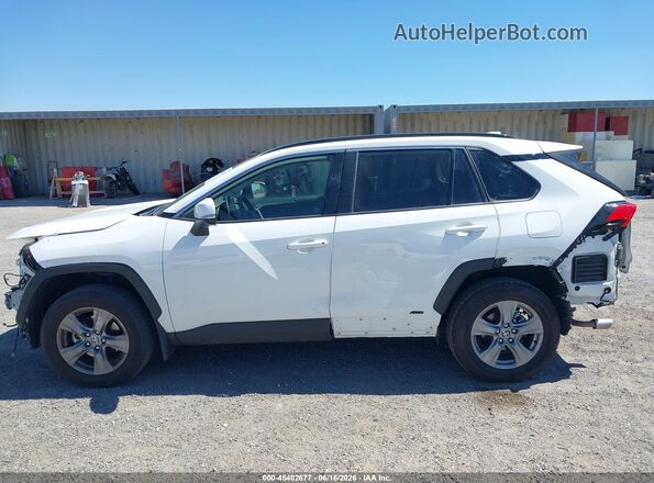 JTMMWRFV9RD269899 2024 TOYOTA RAV4 HYBRID White 